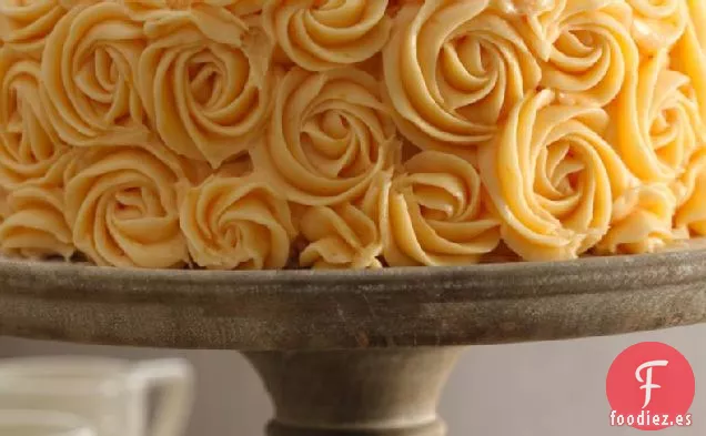 Pastel de Duraznos y Crema de Mantequilla