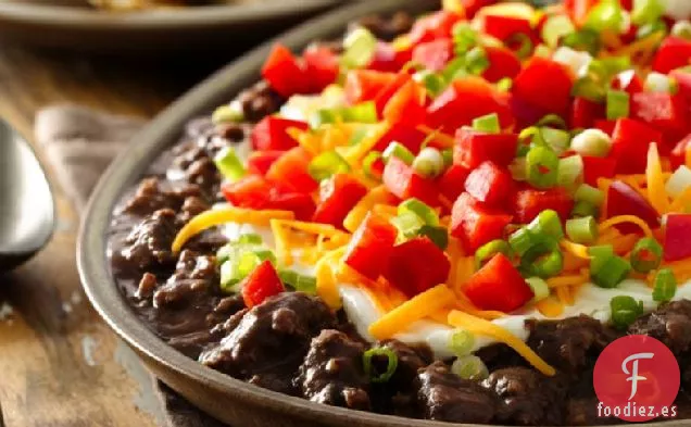 Salsa de Chorizo en Capas con Frijoles Negros