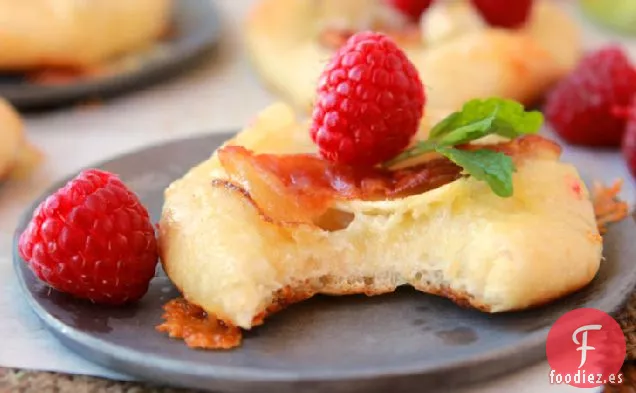 Pizzas de Brie de Tocino, Pera y Frambuesa
