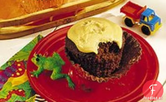 Cupcakes Brownie con Glaseado de Mantequilla de Maní