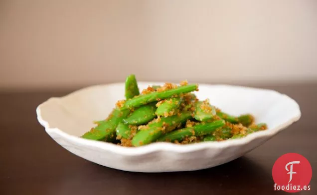 Guisantes De Azúcar Con Pan Rallado De Limón Y chile