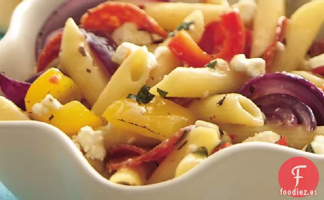 Ensalada de Pasta de Pimiento Dulce Asado con Hierbas y Queso Feta