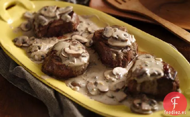 Lomos de Ternera con Salsa de Champiñones y Ajo