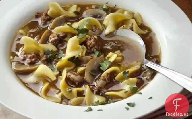 Sopa de Carne y Pasta Fácil
