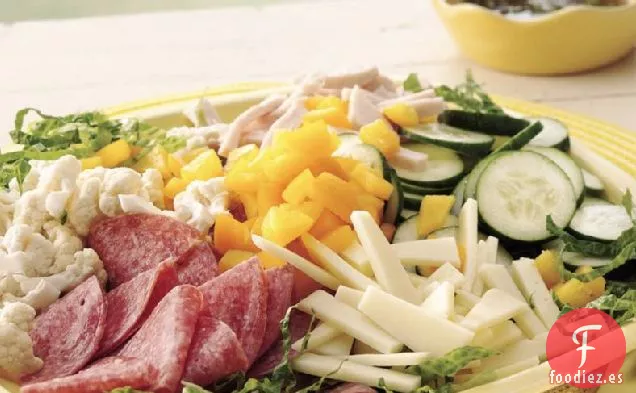 Ensalada de Antipasto de Verano con Vinagreta Balsámica