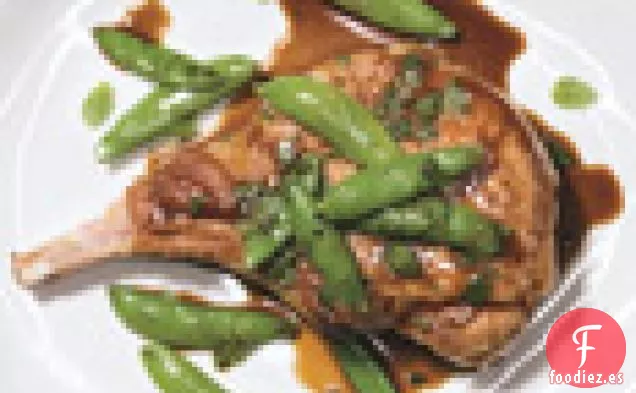 Chuletas de Cerdo y Guisantes de Azúcar con Glaseado de Julepe de Menta
