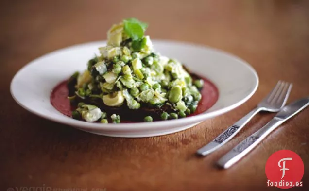 Habas , Guisantes y Alcachofas Con Queso de Cabra