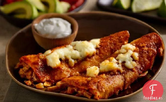 Enchiladas de Pollo con Ajo Asado y Chile