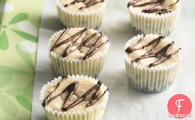 Mini Pasteles de Queso con Galletas y Crema