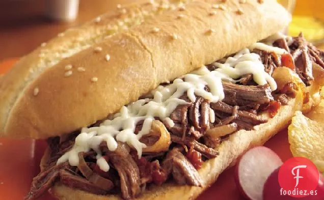 Hoagies de Carne de Res Rallada Italiana de Cocción Lenta
