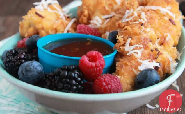 Tiernas de Pollo con Coco con Salsa de Chile Dulce