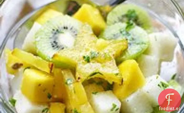 Ensalada de Frutas Tropicales con Lima de Jícama