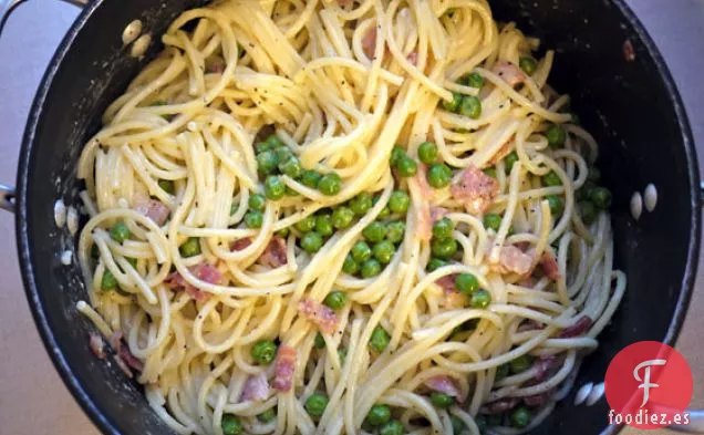 Espaguetis Carbonara Con Guisantes