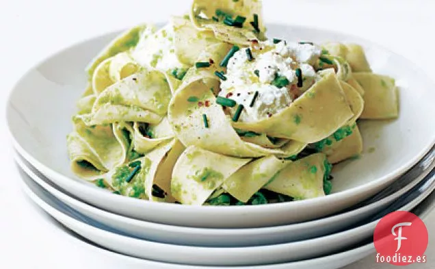 Pasta con Guisantes Rotos
