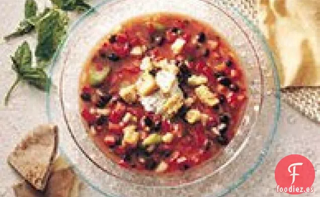 Gazpacho con Crema Fresca de Albahaca