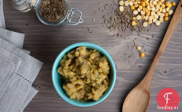 Guisante Partido Especiado Daal Con Limón Y Jengibre