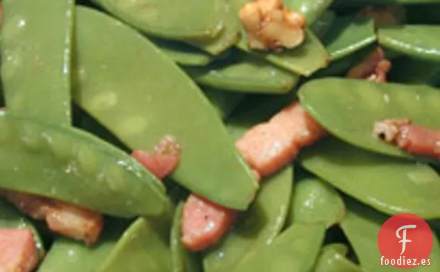 Ensalada de Guisantes de Nieve de Nuez y Tocino