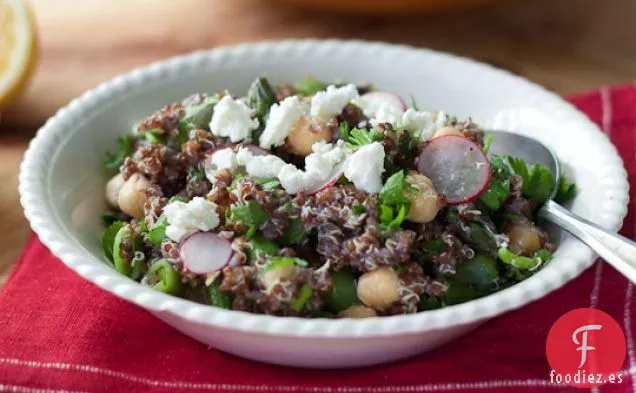Quinua Con Garbanzos, Espárragos Y Guisantes Frescos