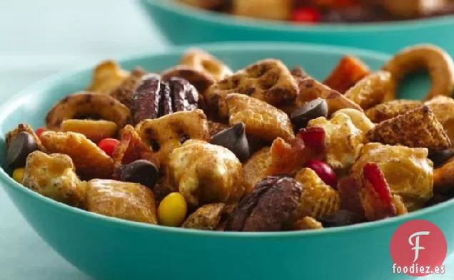 Chex Mix®Oscuro y Salado