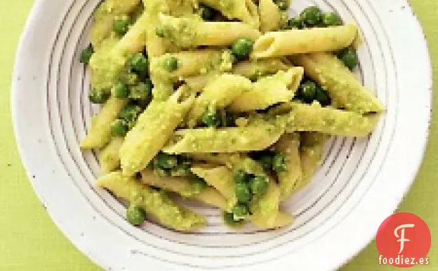 Pasta Con Pesto De Guisantes De Almendras