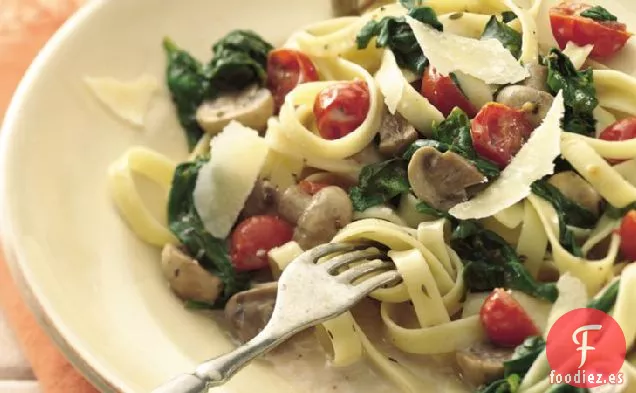 Fettuccine de Champiñones y Espinacas