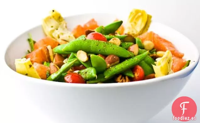 Ensalada de Nueces de Arce con Guisantes a Presión de Azúcar