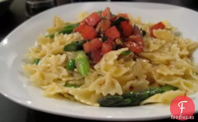 Espárragos, Guisantes, Pasta Bruschetta