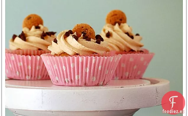 Cupcakes de Masa de Galletas con Chispas de Chocolate