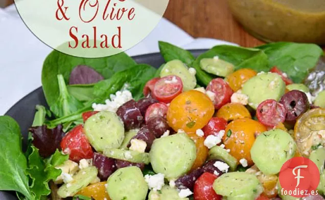 Ensalada de Pepino, Tomate, Queso Feta y Aceitunas