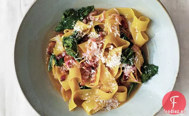 Fideos Potlikker con hojas de Mostaza