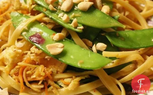 Fideos Tailandeses De Maní Con Guisantes A Presión
