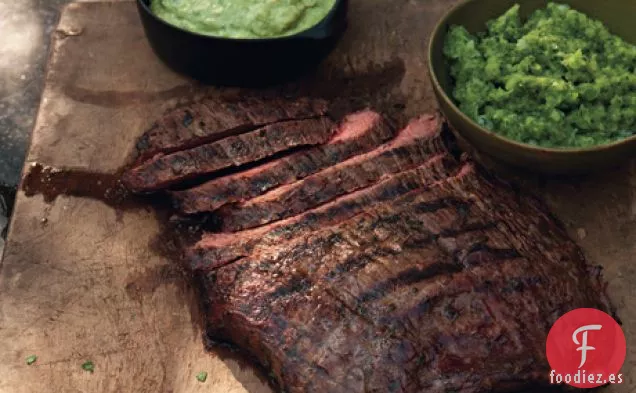 Bistec de Flanco Marinado con Cerveza con Aji y Guacamole
