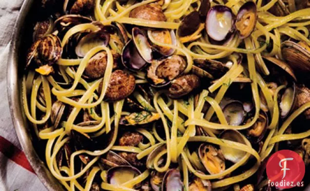 Linguini con Almejas e Hinojo