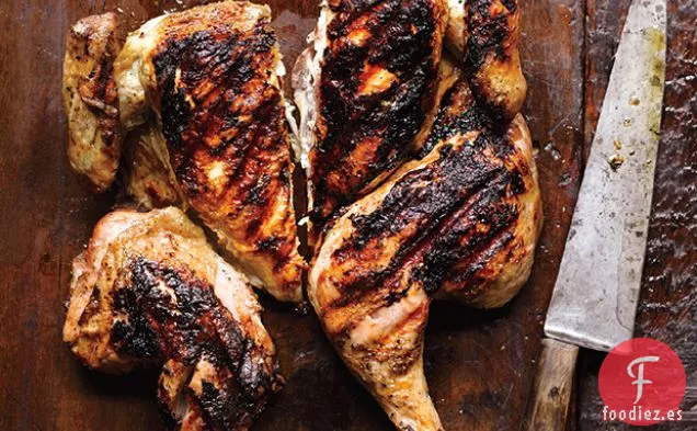 Pollo Bajo un Ladrillo