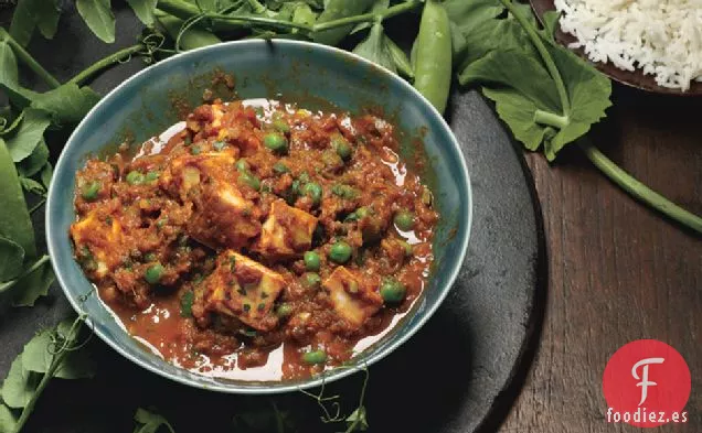 Curry Paneer Con Guisantes