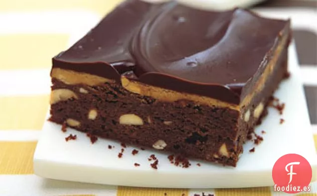 Brownies de Mantequilla de Maní y Dulce de Azúcar con Cacahuetes Salados