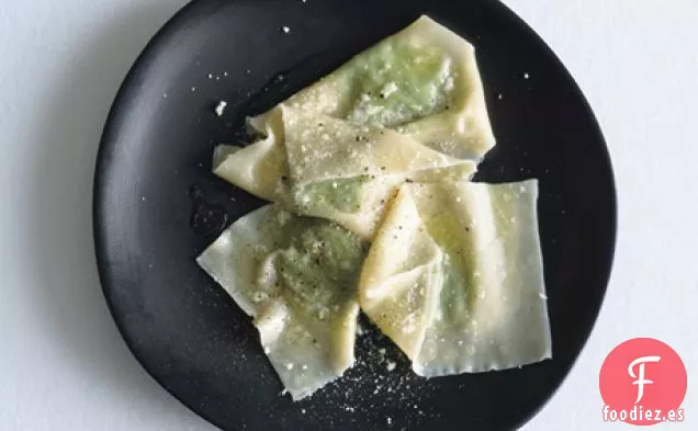 Ravioles de Wantón de Guisante y Parmesano