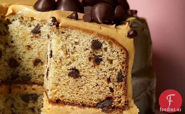 Pastel de Chocolate y Plátano con Glaseado de Mantequilla de Maní