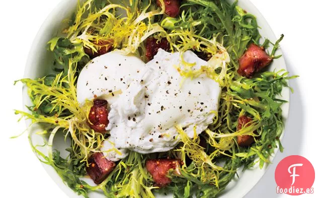 Claras de Huevo Escalfadas, Ensalada de Tocino de Pavo