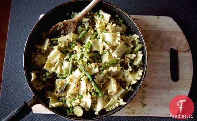 Pasta Mafalde Con Verduras y Limón