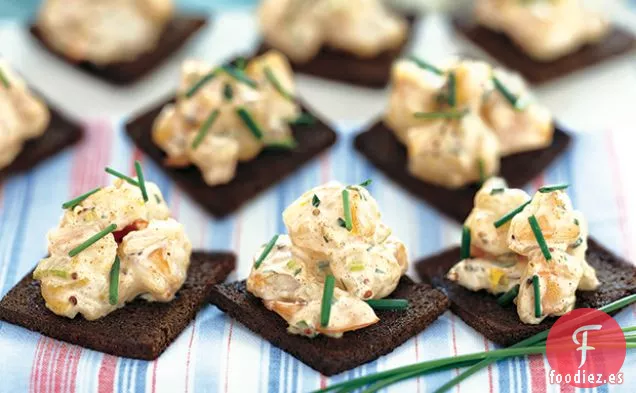 Rémoulade Picante de Camarones en Tostadas con Mantequilla de Melaza