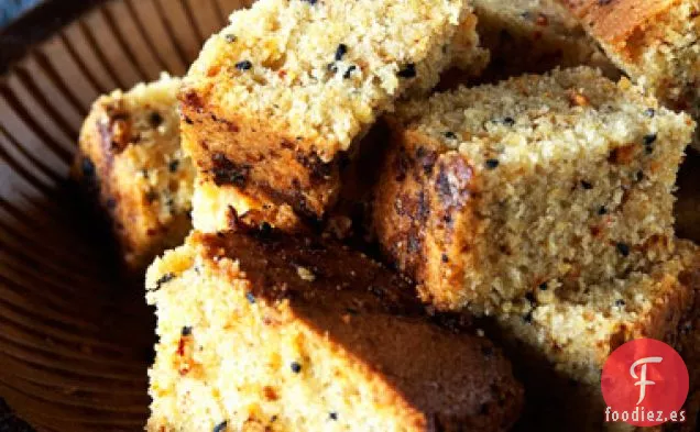 Pan de Maíz con Chutney de Tomate