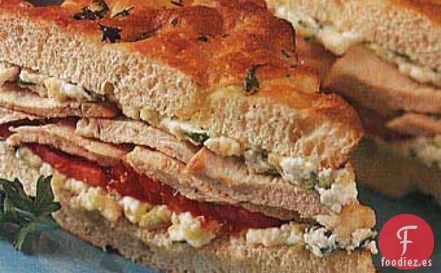 Sándwiches de Pollo Asado, Calabacín y Ricota en Focaccia