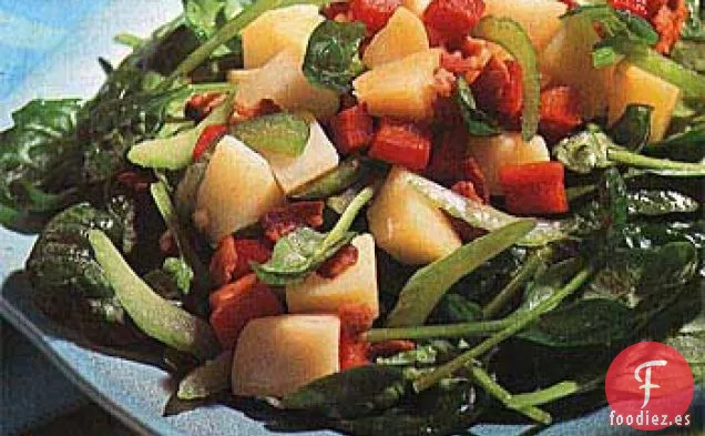 Ensalada de Patata, Espinacas y Pimiento Rojo con Vinagreta de Tocino Caliente