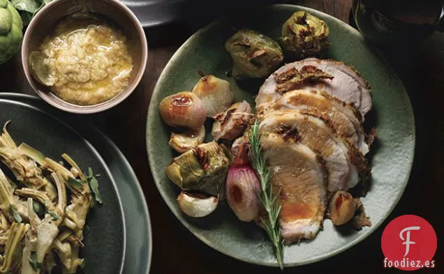 Lomo de Cerdo de Romero y Mostaza con Alcachofas, Chalotes y Vermut