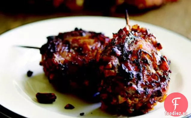 Molinillos de Lomo de Cerdo con Costra de Pacanas con Salsa de Mostaza Carolina