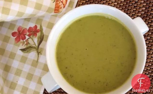 Sopa de Guisantes y Albahaca de Primavera