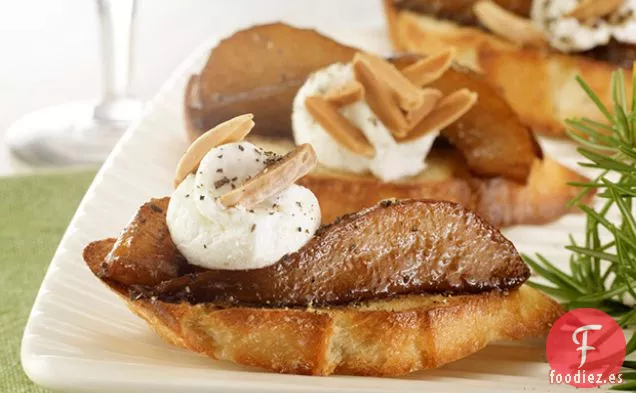 Crostini de Pera y Queso de Cabra Glaseado Balsámico