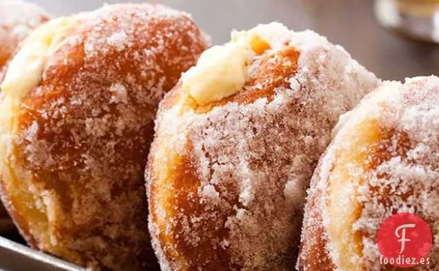Rosquillas Rellenas de Crema de Vainilla