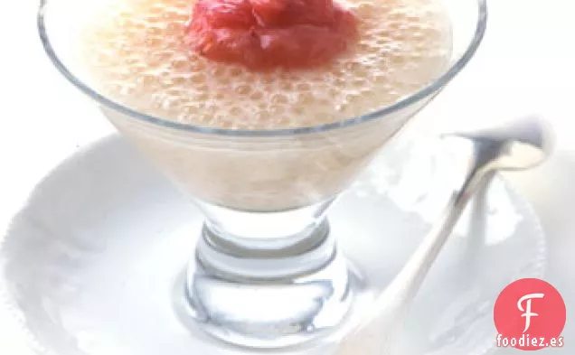 Tapioca Caliente con Ruibarbo